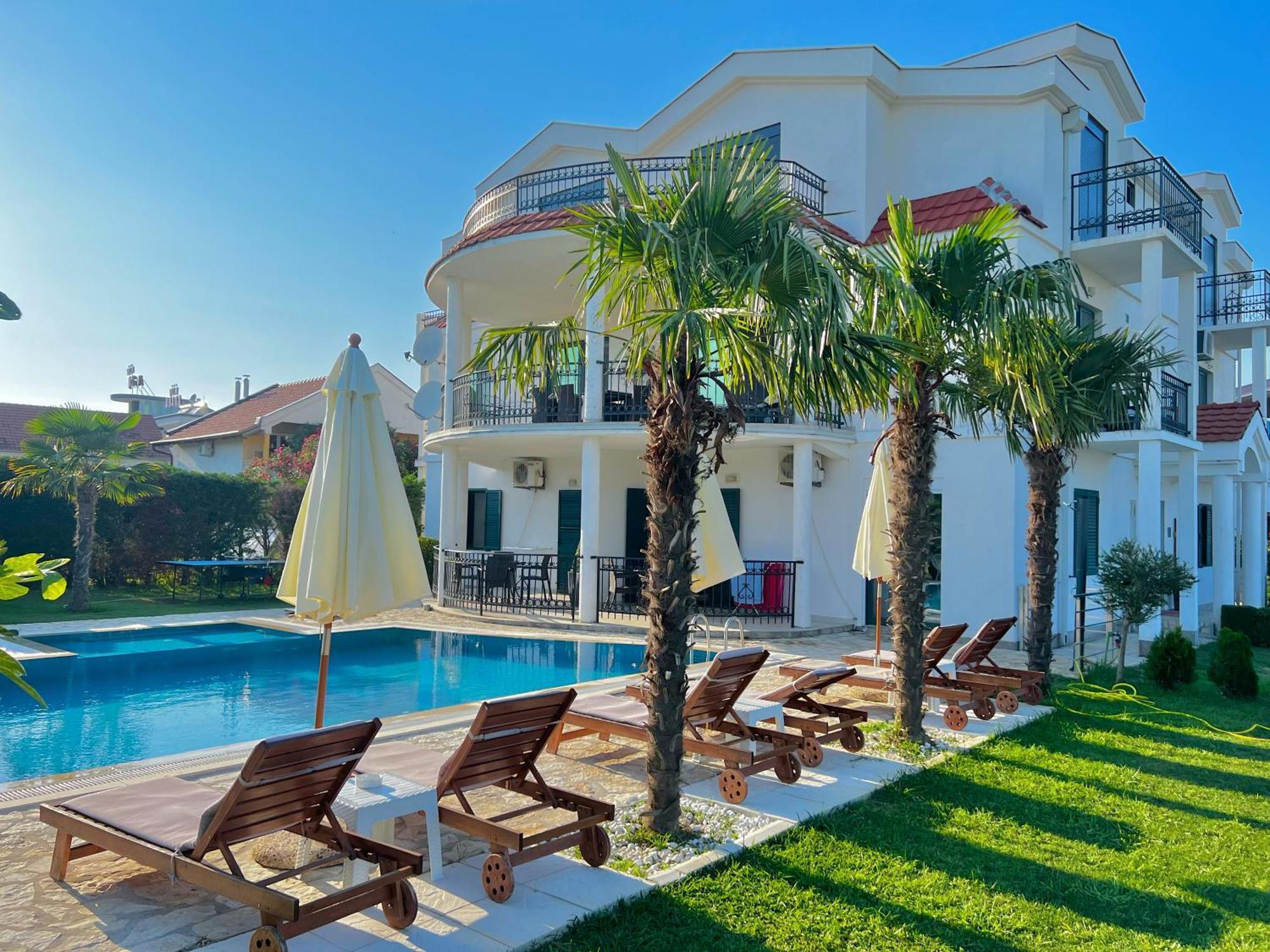 Apartments Lj Улцинь Екстер'єр фото
