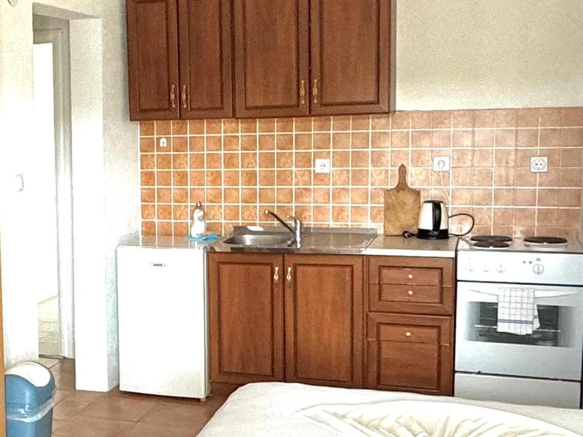 Apartments Lj Улцинь Екстер'єр фото