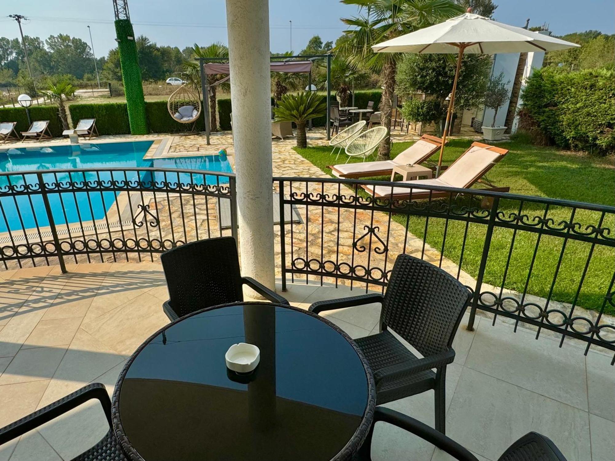 Apartments Lj Улцинь Екстер'єр фото
