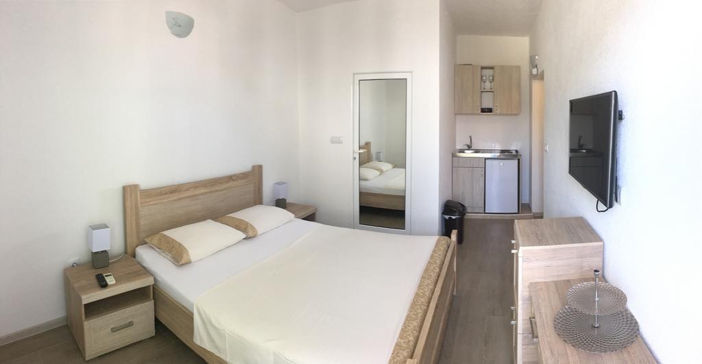 Apartments Lj Улцинь Екстер'єр фото