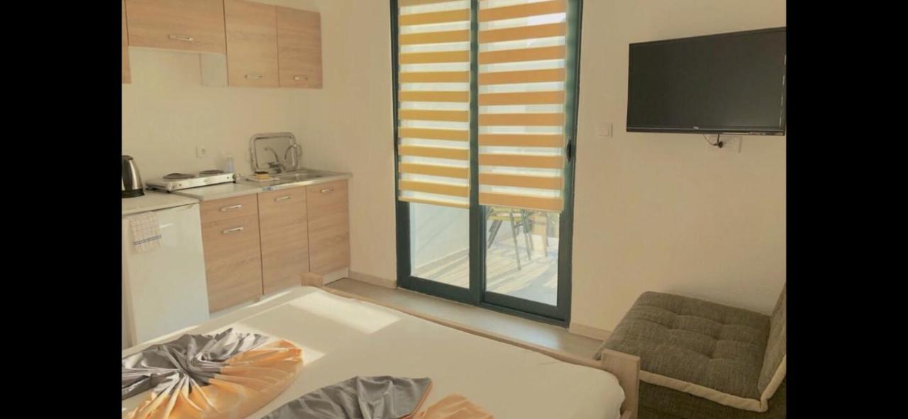 Apartments Lj Улцинь Екстер'єр фото