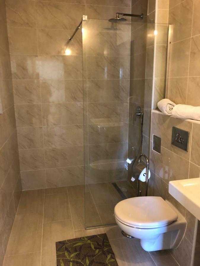 Apartments Lj Улцинь Екстер'єр фото