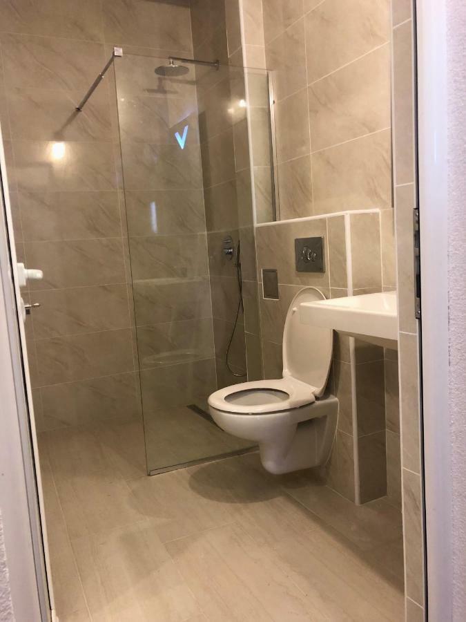 Apartments Lj Улцинь Екстер'єр фото